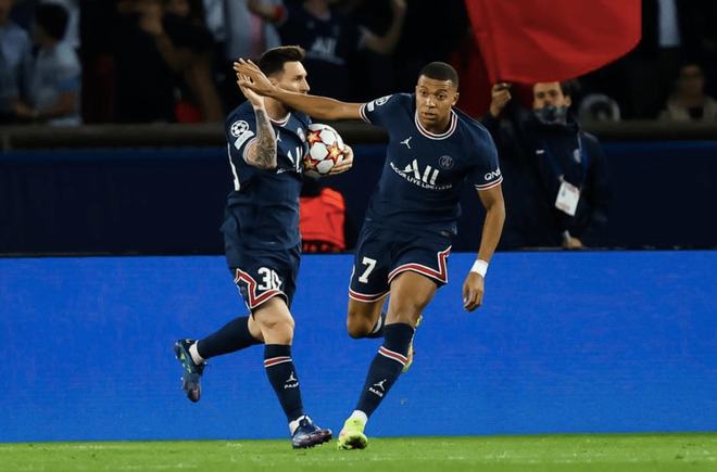 那不勒斯球员伊尼戈失误分析